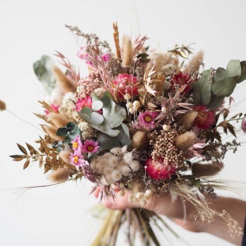 Bouquet de mariée en fleurs séchées